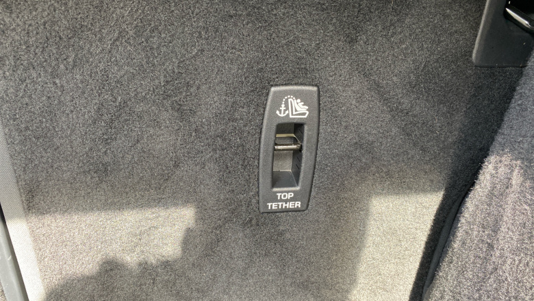 Jaguar F-Pace 2.0 D200 R-Dynamic SE 5dr Auto AWD Diesel Estate